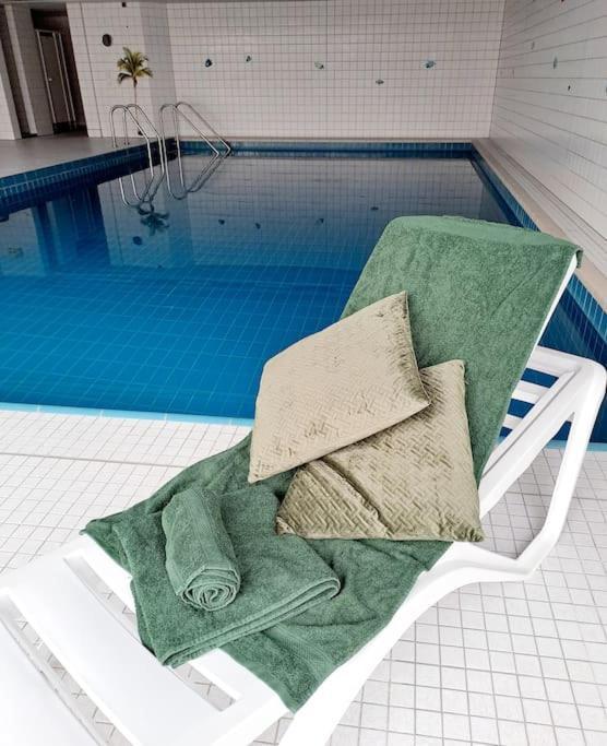 Schwarzwald-Traum Mit Pool Und Sauna Unterkirnach Exteriér fotografie